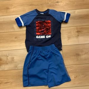 Cute Mario/Luigi reversible shirt outfit